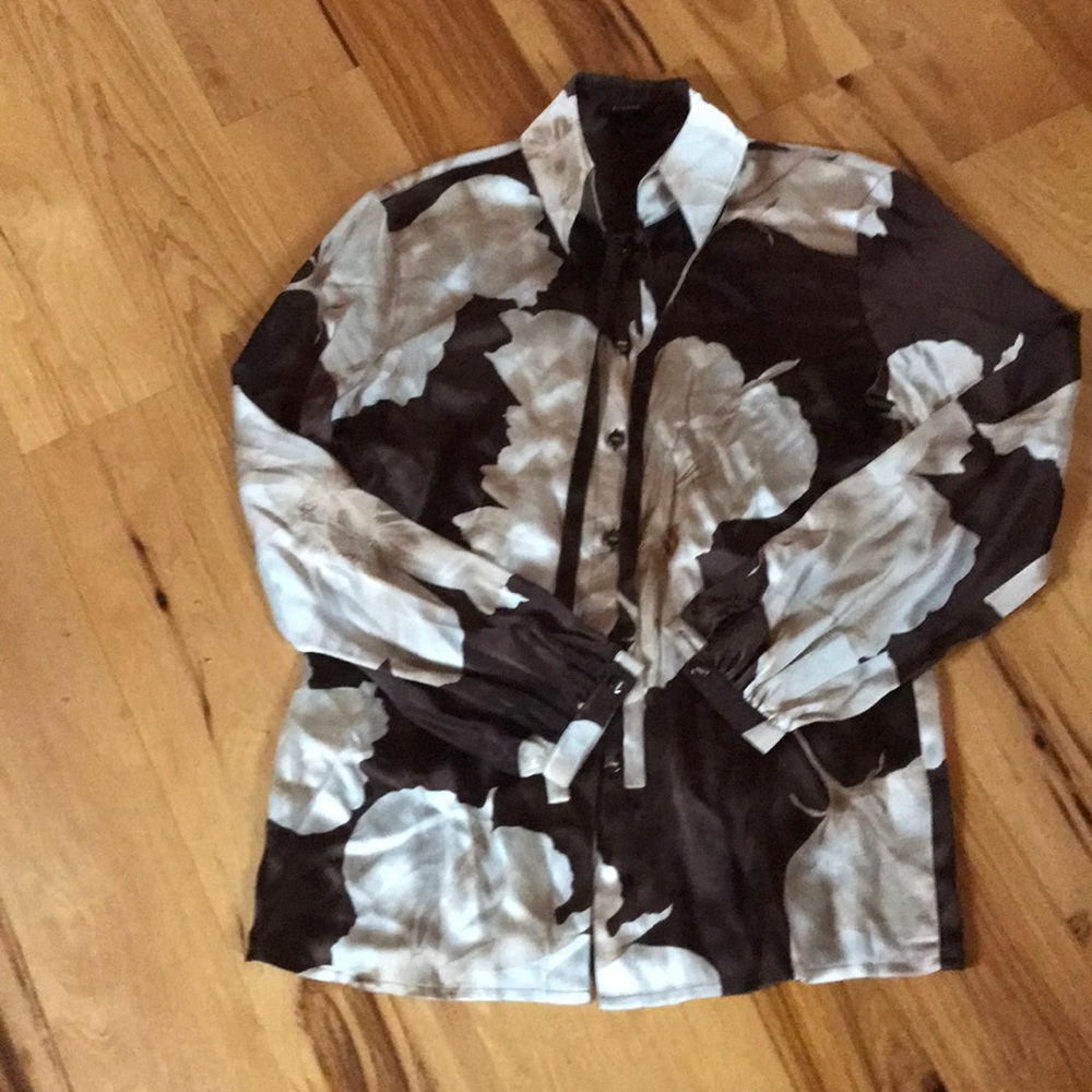 Escada silk floral blouse🌺